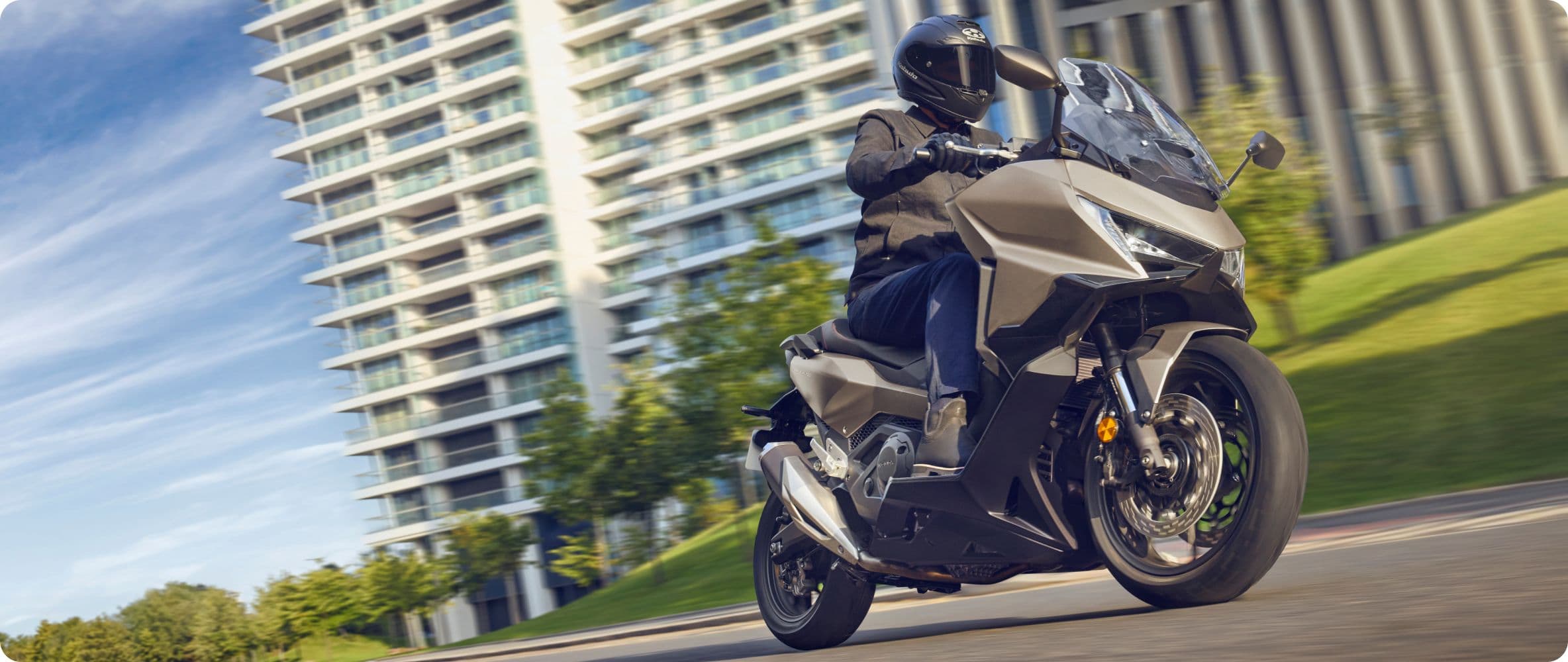 Honda Forza 750 görseli