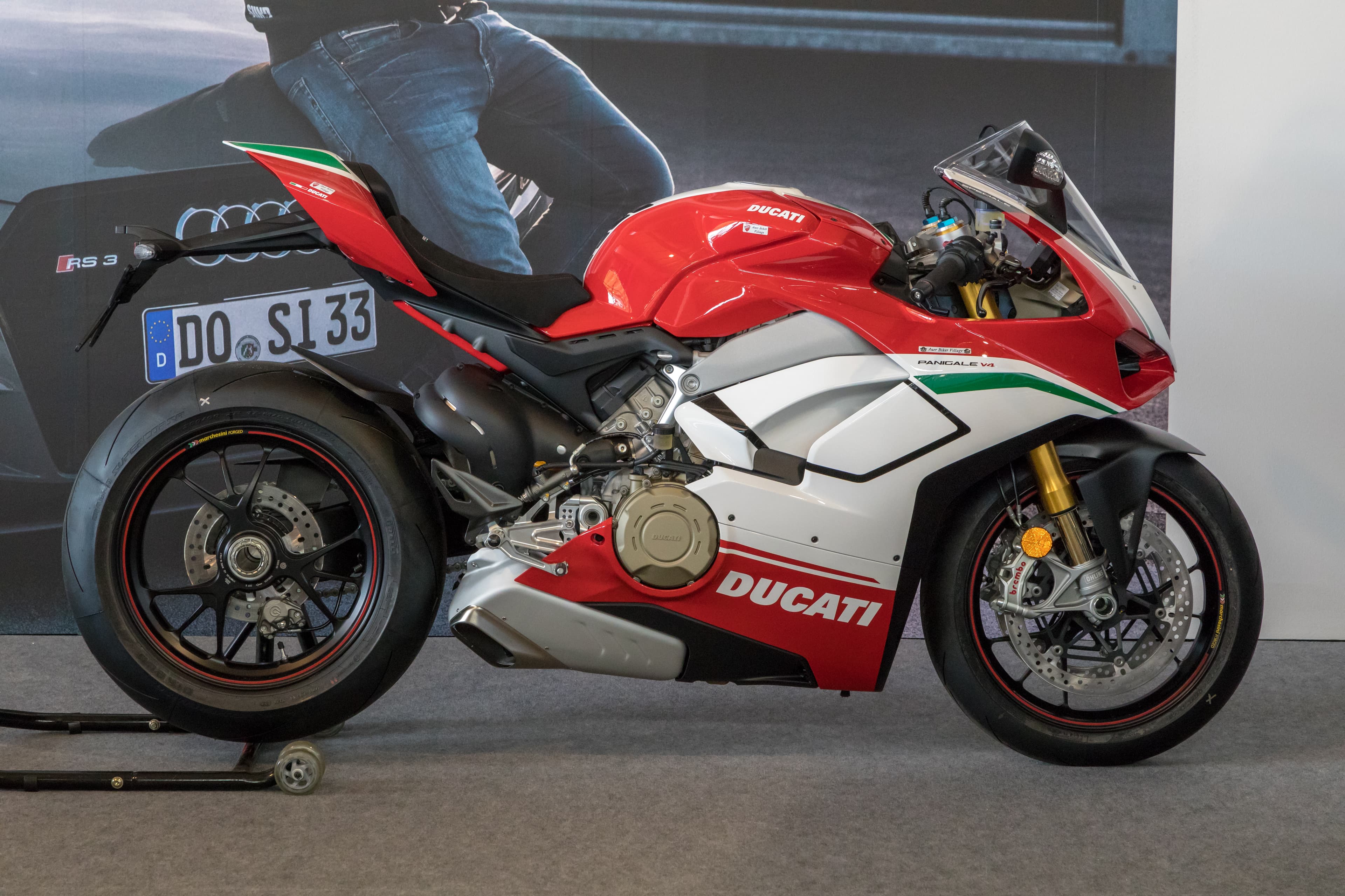Ducati Panigale V4 görseli